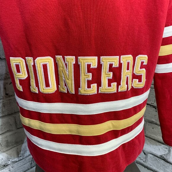 Denver University Pioneers Hockey Jersey Hoodie M Red Champion NCAA Sweatshirt - Picture 4 of 9